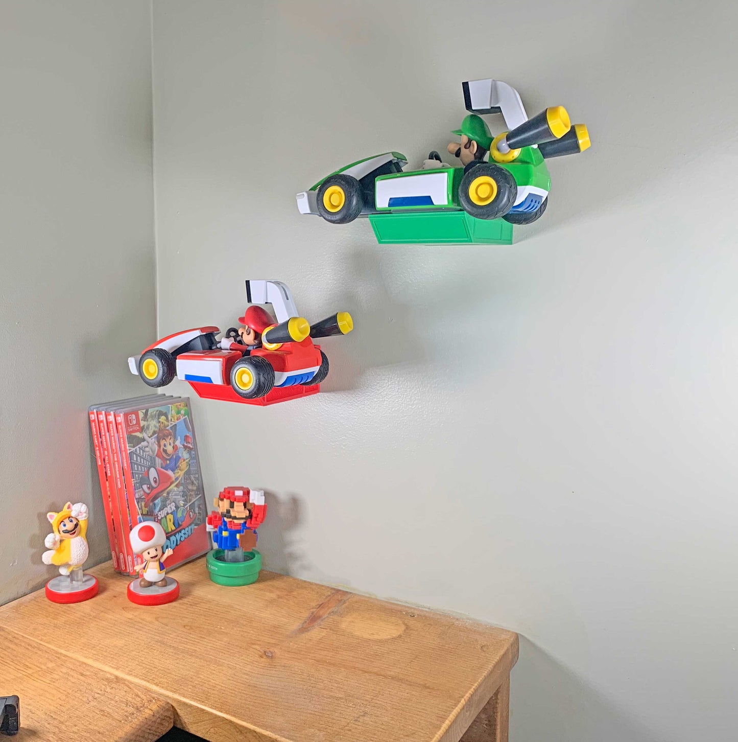 Mario Kart Live: Home Circuit Wall Mount & Charging Base