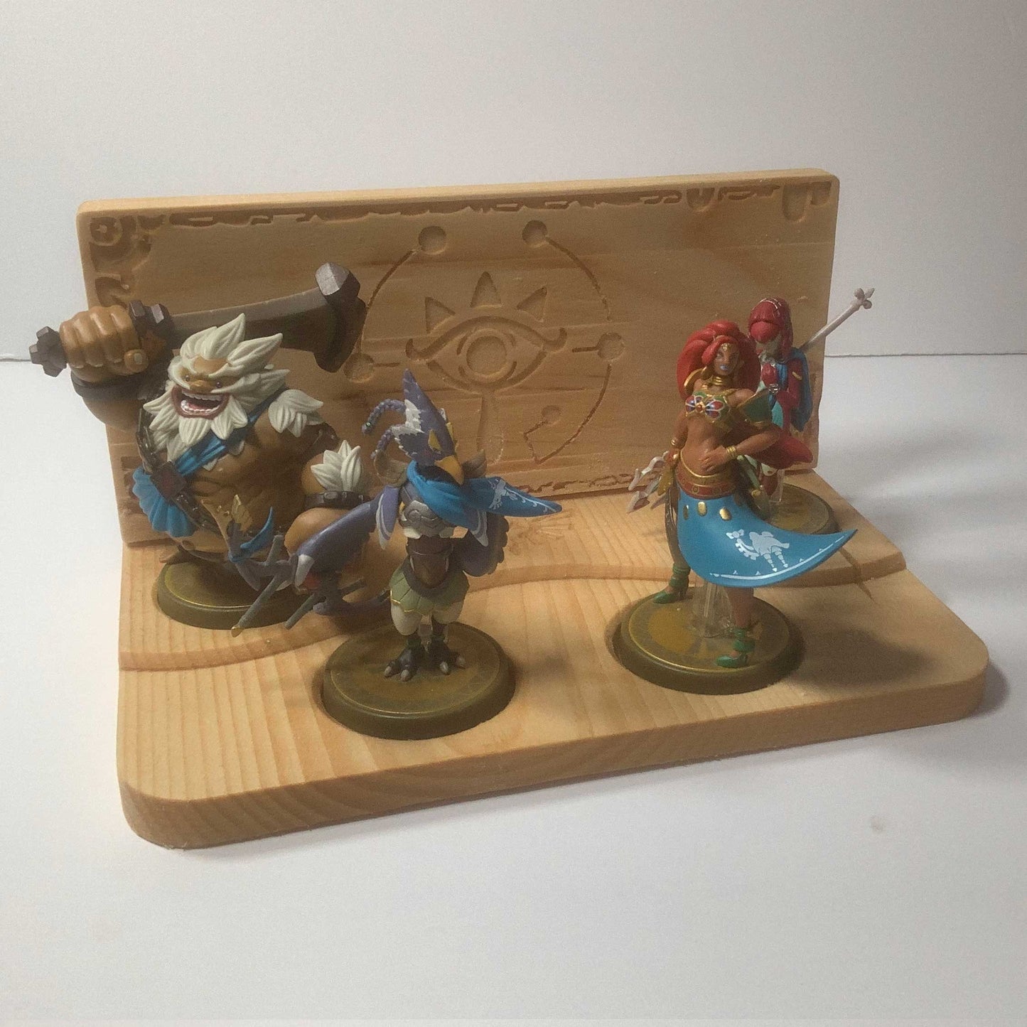 Amiibo Display Stand for Legend of Zelda Four Champions (Revali, Daruk, Mipha, Urbosa)